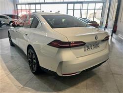 بی ئێم دەبڵیو سیریەس 5